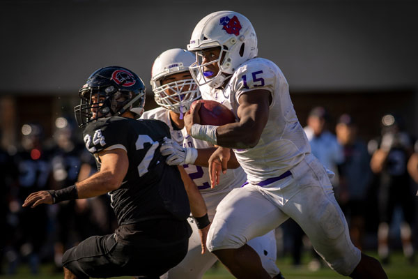 Arti running a play in football