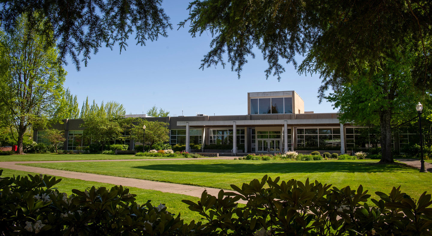 the front entrance of Linfield's Nicholson Library