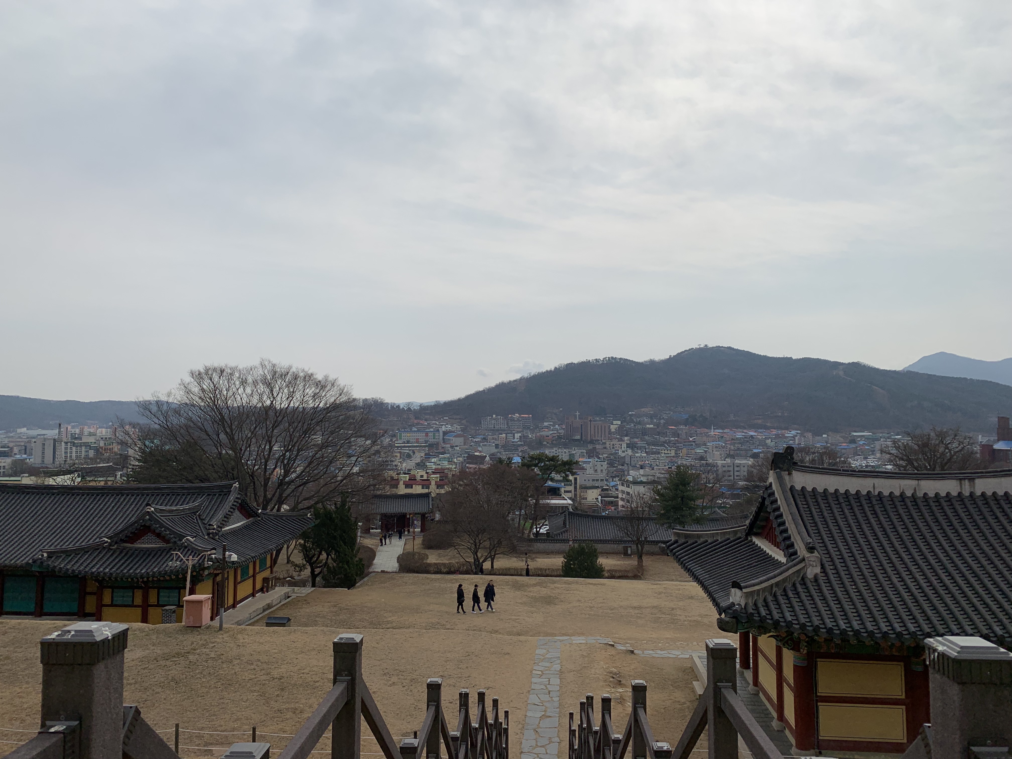 you can also see all of Ganghwa from here!