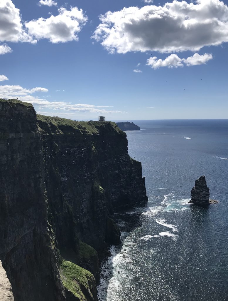 The Cliffs of Moher round two! This time O'Brian's Castle and further out, Hag's Head are clearly visible